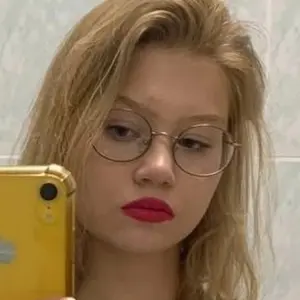 Вероника из Северодвинска, мне 23, познакомлюсь для вирта