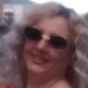 Я Марина, 29, из Алексеевки, ищу знакомство для приятного времяпровождения