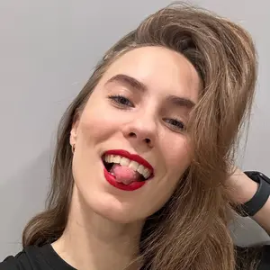 Полина из Выборга, ищу на сайте вирта