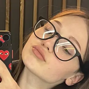 Liza из Иглина, мне 18, познакомлюсь для вирта