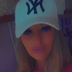 Я Татьяна, 35, из Новомосковска, ищу знакомство для приятного времяпровождения
