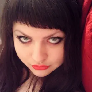 Я Надежда, 22, из Спасска, ищу знакомства без обязательств