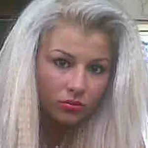 Алёна из Поронайска, мне 22, познакомлюсь без обязательств