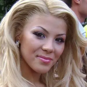 Я Анастасия, 25, знакомлюсь для вирта в Чудове