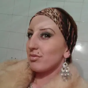 Алёна из Аникина, мне 20, познакомлюсь для вирта