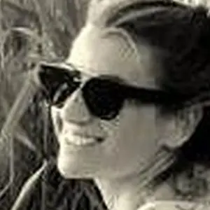 Эвелина из Чорткова, ищу на сайте постоянные отношения