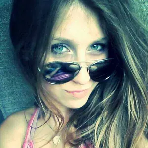 Алла из Нягани, мне 18, познакомлюсь без обязательств