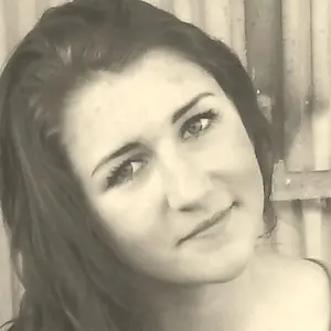 Алина из Тырныауза, мне 18, познакомлюсь для общения