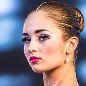 Я Ольга, 20, из Железногорска-Илимского, ищу знакомство для дружбы