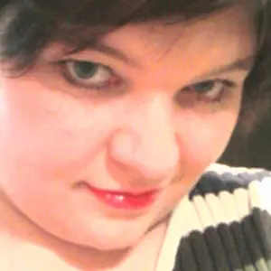 Эльвира из Волхова, мне 25, познакомлюсь без обязательств