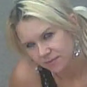 Катерина из Сухиничей, мне 24, познакомлюсь на одну ночь