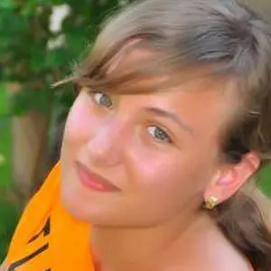 Софья из Елизова, ищу на сайте постоянные отношения