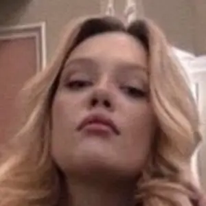 Маша из Санкт-Петербурга, ищу на сайте знакомства без обязательств