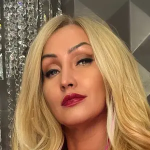 Helen из Санкт-Петербурга, ищу на сайте постоянные отношения