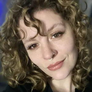 Анна из Миасса, мне 28, познакомлюсь для общения
