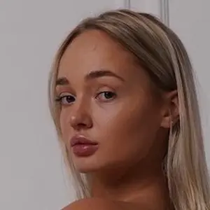 Карина из Балашихи, мне 25, познакомлюсь для общения