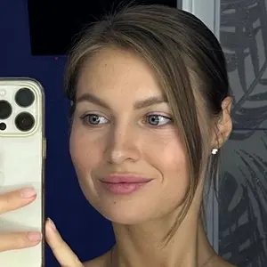 Валерия из Ялты, ищу на сайте постоянные отношения