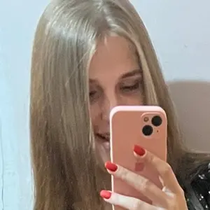 Я Юлия, 24, из Москвы, ищу знакомство для приятного времяпровождения