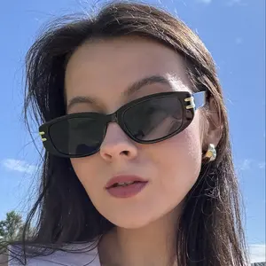 Я Снежа, 21, знакомлюсь для приятного времяпровождения в Омске