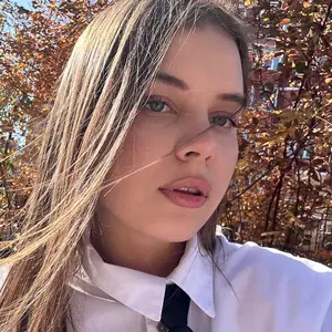 Я Алиса, 18, из Вашингтона, ищу знакомство для без обязательств