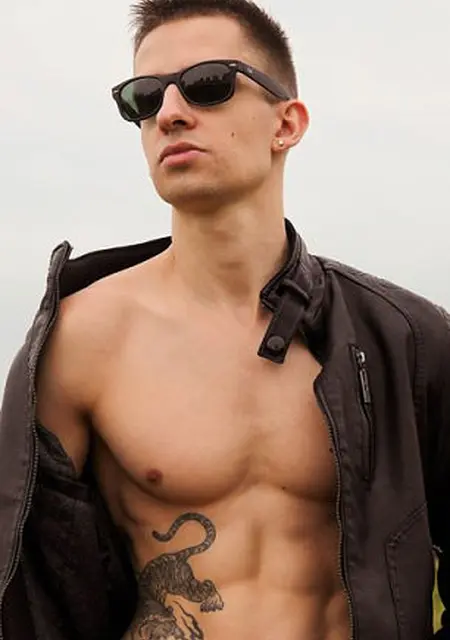 Я Дмитрий, 32, из Черниговки, ищу знакомство для постоянных отношений