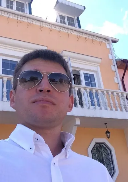 Александр из Павловского Посада, мне 46, познакомлюсь без обязательств