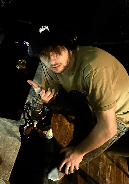 Я Максим, 24, знакомлюсь без обязательств в Азове