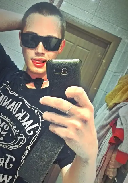 Кирилл из Гвардейска, ищу на сайте знакомства на одну ночь