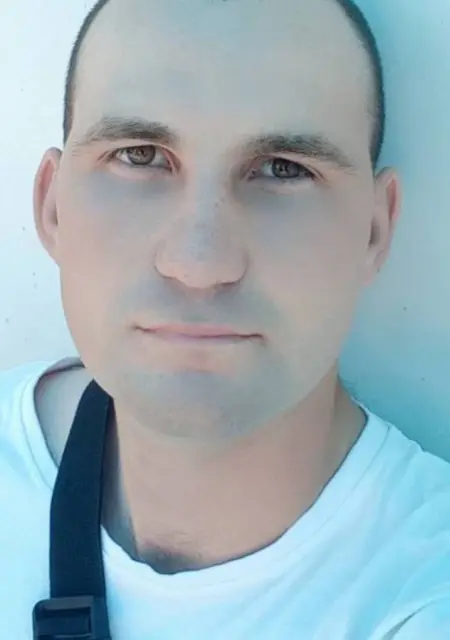 Я Иван, 30, знакомлюсь без обязательств в Москве