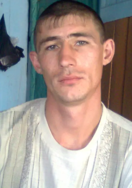 Роман из Бикина, мне 41, познакомлюсь на одну ночь