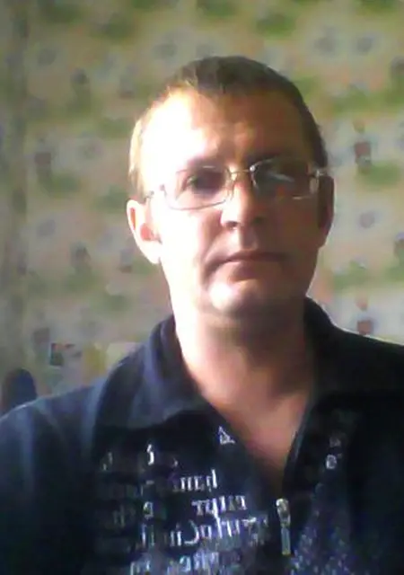 Андрей из Мирного, мне 47, познакомлюсь на одну ночь