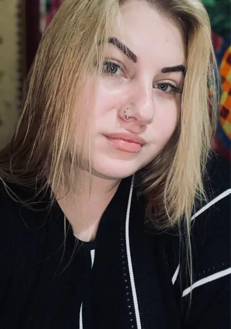 Я Liubov, 19, знакомлюсь для приятного времяпровождения в Великом Новгороде