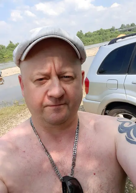 Я Дмитрий, 42, из Осинников, ищу знакомство для приятного времяпровождения