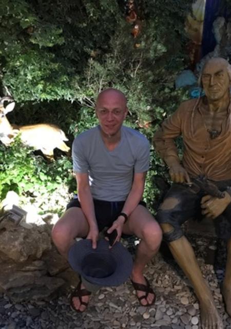 Я Денис, 47, из Борисова, ищу знакомство для совместных путешествий