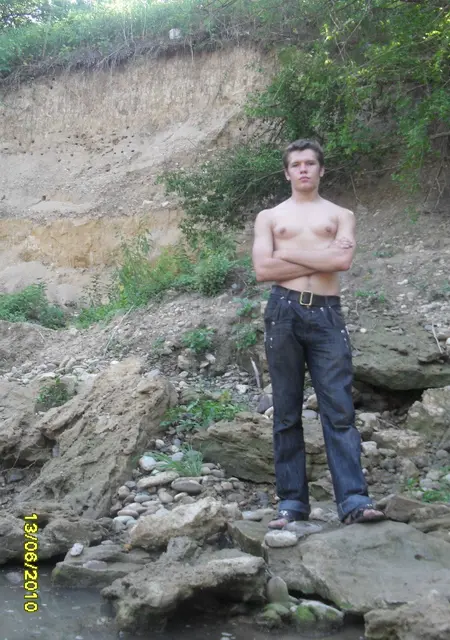 Сергей из Ейска, мне 32, познакомлюсь без обязательств