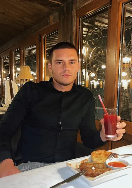 Я Стас, 27, знакомлюсь для приятного времяпровождения в Воронеже