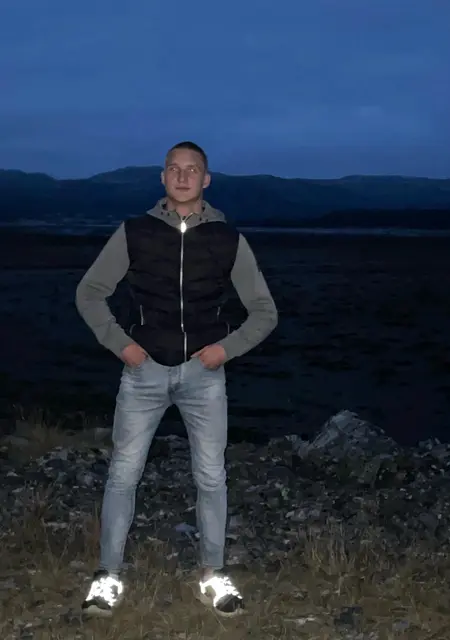 Я Даниил, 22, из Кировска, ищу знакомство для общения