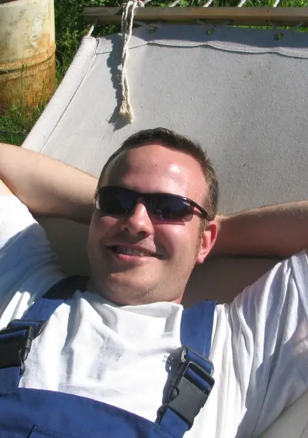 Николай из Алушты, ищу на сайте общение