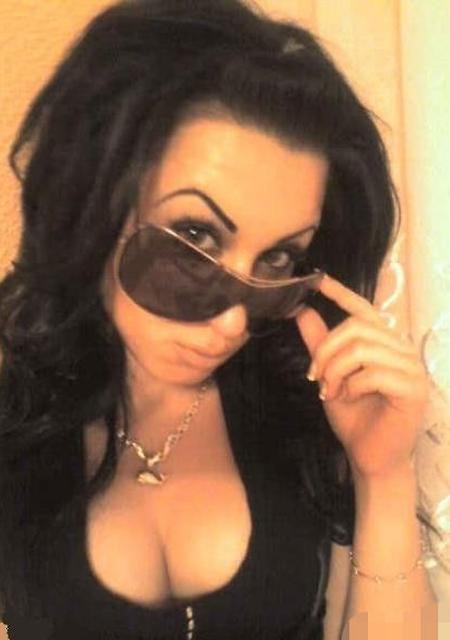 Полина из Алагира, мне 22, познакомлюсь для общения