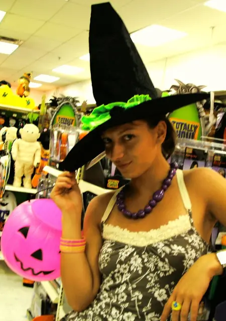 Я Инесса, 24, из Кулоя, ищу знакомство для вирта