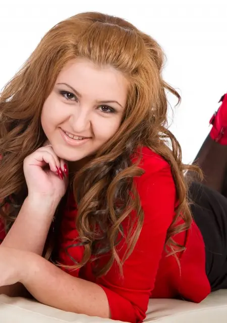 Роза из Торжка, мне 19, познакомлюсь на одну ночь
