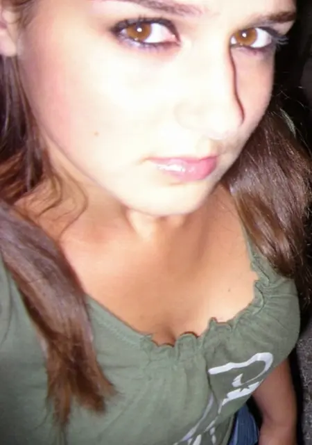 Я Яна, 21, знакомлюсь на одну ночь в Садоводе