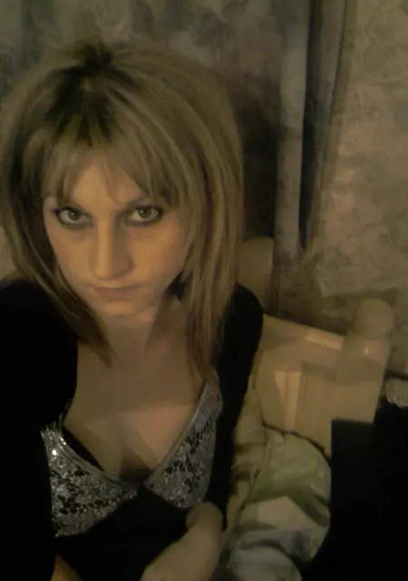 Я Белла, 25, из Никеля, ищу знакомство для дружбы