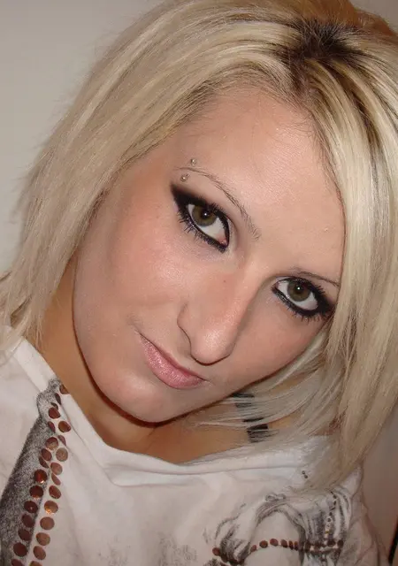 Эвелина из Режа, ищу на сайте знакомства на одну ночь