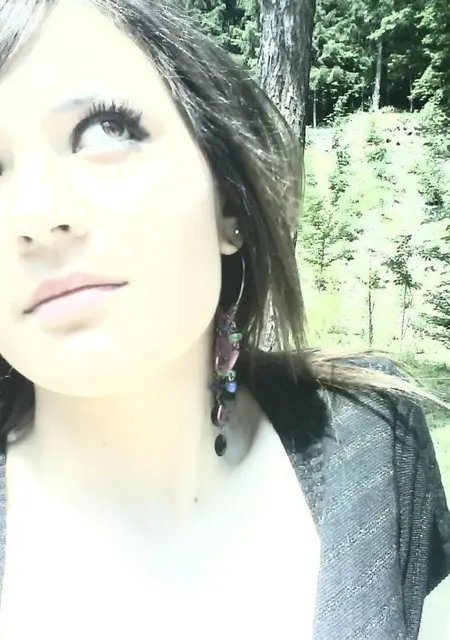 Анжела из Лисьего Носа, мне 22, познакомлюсь для общения