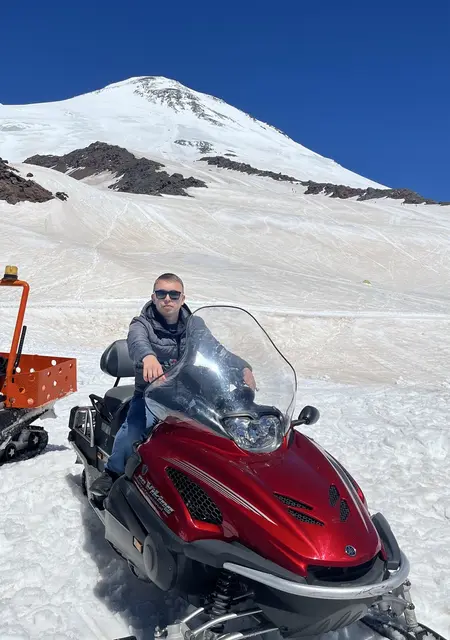 Я Рафаэль, 32, из Уфы, ищу знакомство для приятного времяпровождения