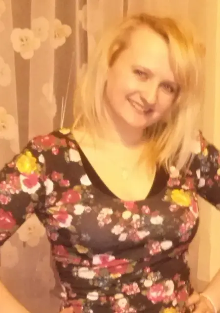 Я Милана, 23, знакомлюсь без обязательств в Каменске-Уральском