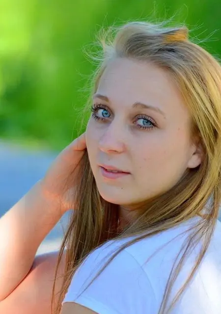 Инга из Знаменска, мне 18, познакомлюсь на одну ночь