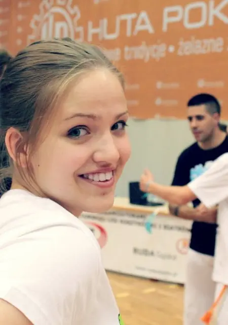 Авелина из Майского, мне 19, познакомлюсь для дружбы