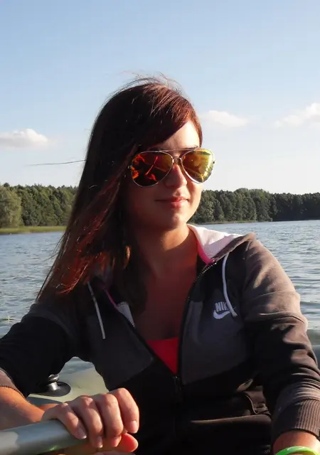 Лилия из Дзержинского, мне 25, познакомлюсь для общения